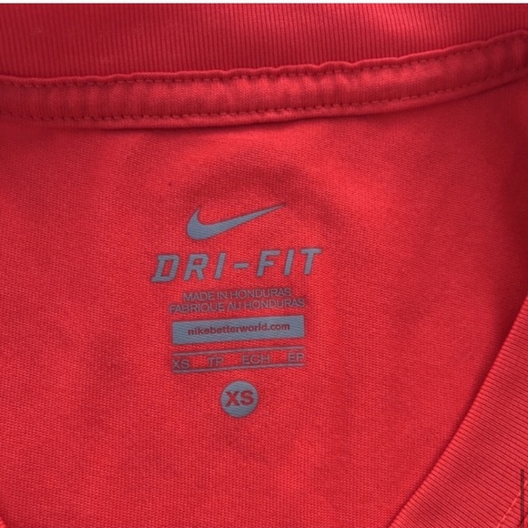 •Nike• Dri-fit tee {B2} - Picture 6 of 6